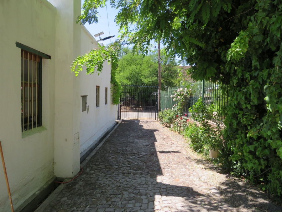 6 Bedroom Property for Sale in Colesberg Northern Cape